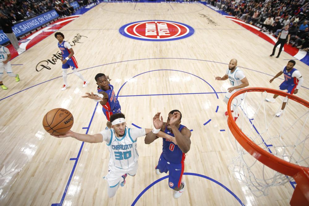 屡屡占据上 屡屡占据上