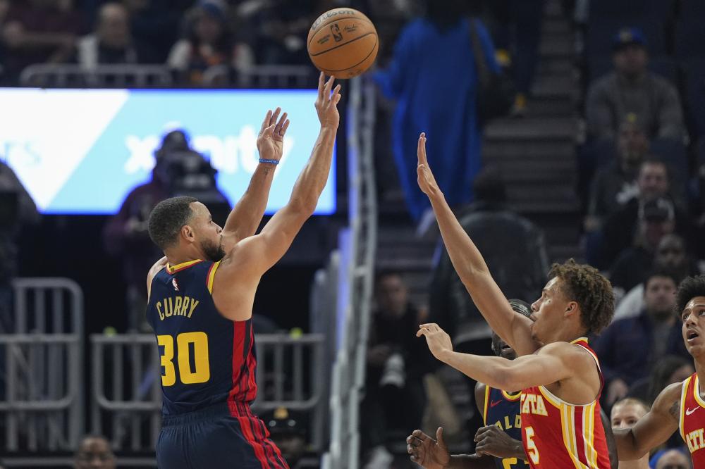 转会市场中 转会市场中