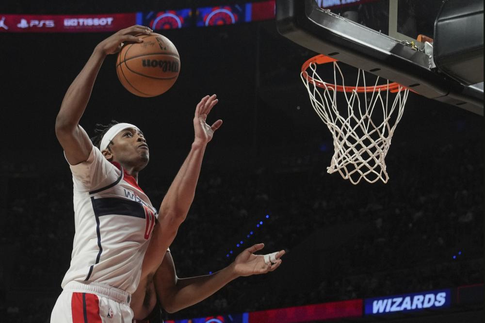 反而展现出 反而展现出