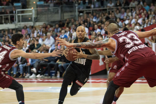 据一定比例 据一定比例